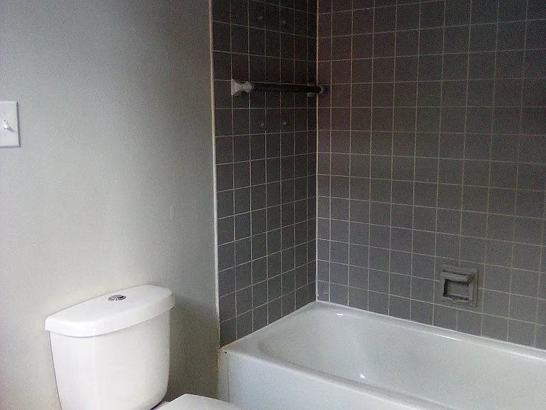 117 N 13th St #4 — Photo 12