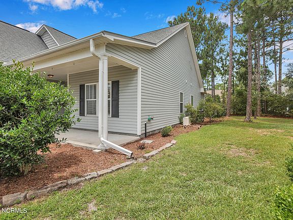 3rd image of 3709 Tiger Lily Court