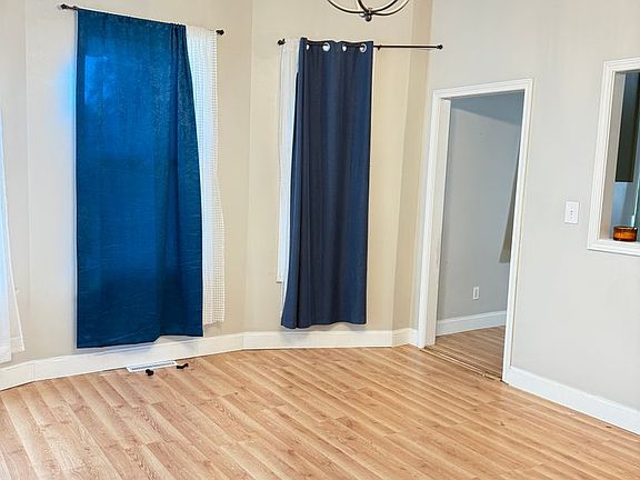 2nd image of 2614 Renick St