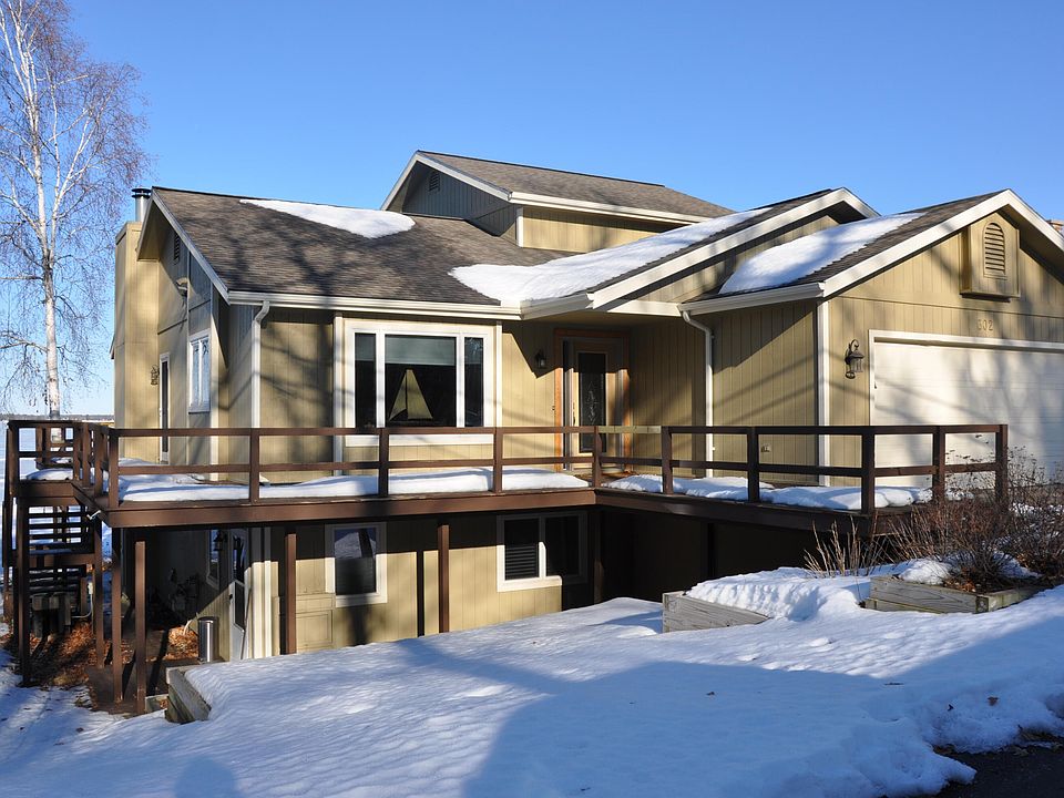 1st image of 302 Iroquois Ave