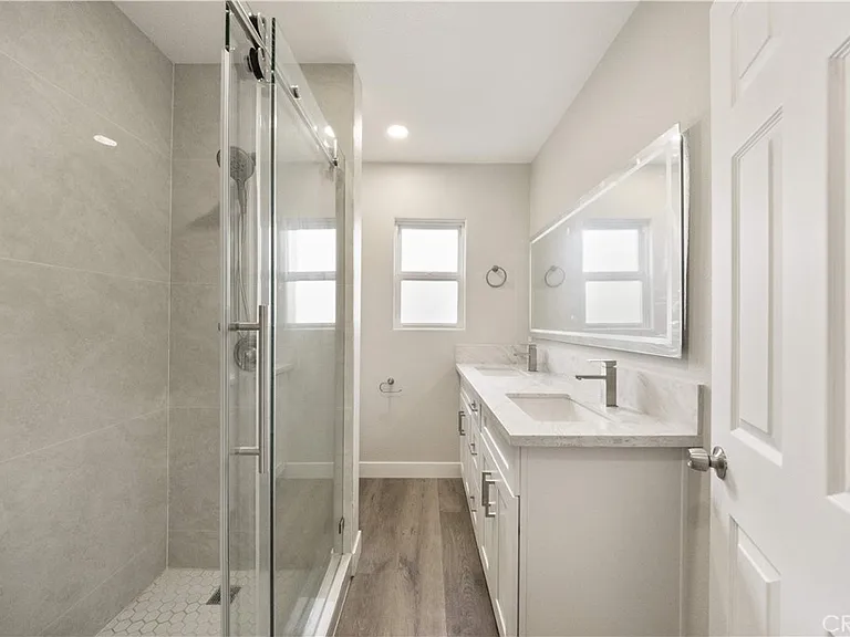 350 E Juanita Ave — Photo 8