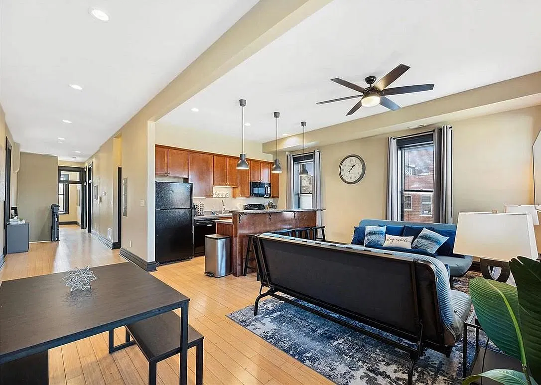 2 bed, 1400 sqft, $1,500 — Photo 3