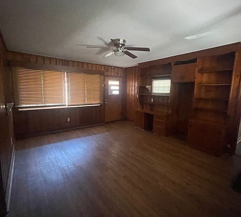 2nd image of 5421 Pine St