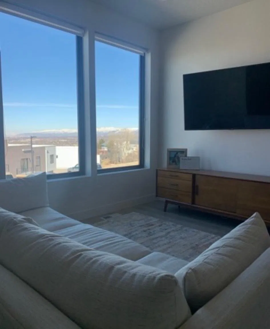 338 E Tri Ln — Photo 3