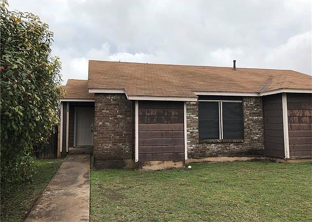 1st image of 1220/1222 Orchard Park Cir