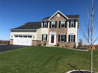 26 Goldenhill Ln, Brockport, NY 14420