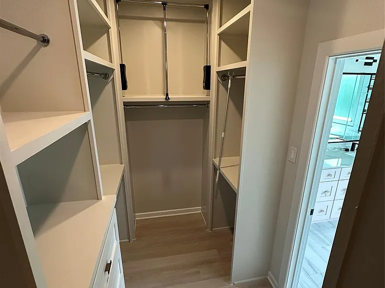 2032 W Tidwell Rd — Photo 16