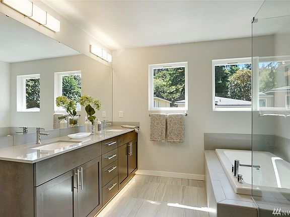 4th image of 8333 138th Ln SE #12