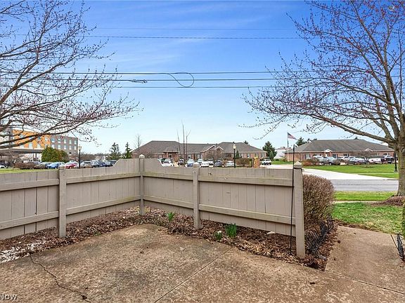 4th image of 4321 Hunters Chase Ln