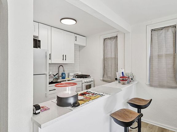 5th image of 100-139 W Bellecrest Ave #138