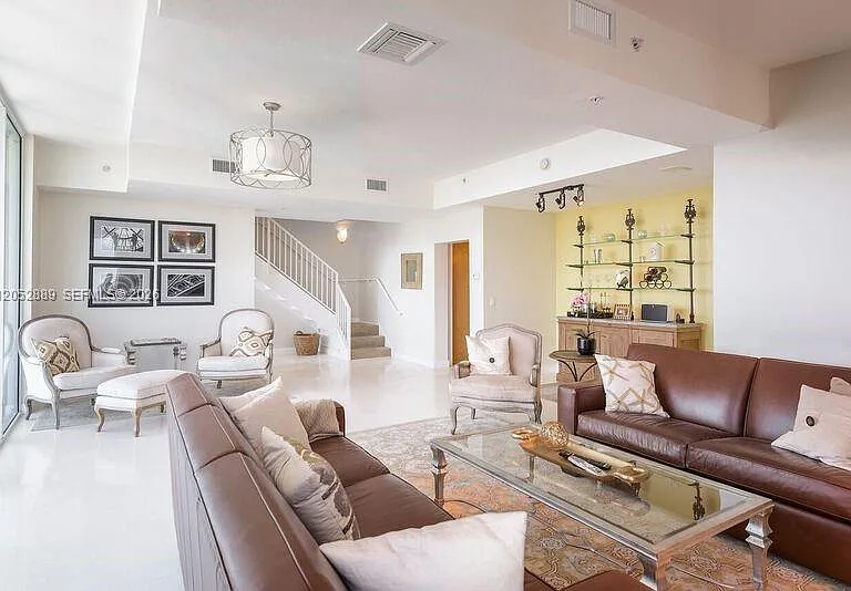 19400 Turnberry Way #Penthouse 221 — Photo 5