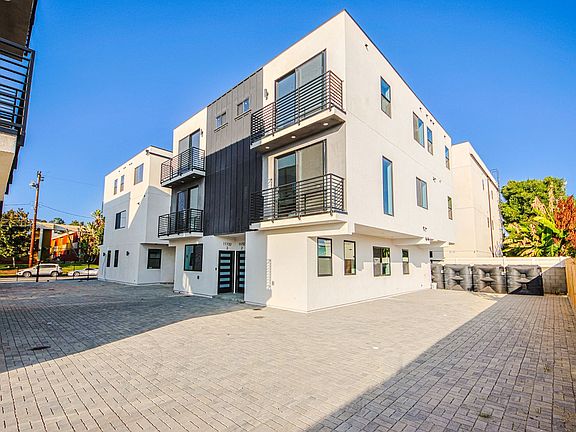 4th image of 11730 Gilmore St #11732-3