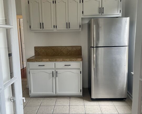 5th image of 1755 Hauser Blvd #1
