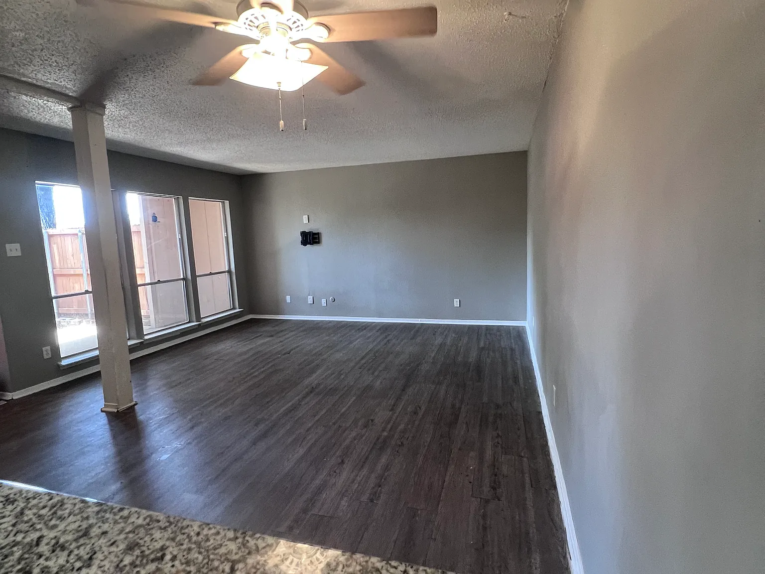 3 bed, 2.5 bath, 1445 sqft, $1,795 — Photo 4