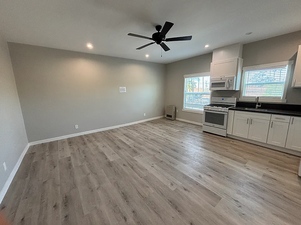 1715 Adams Ave #6