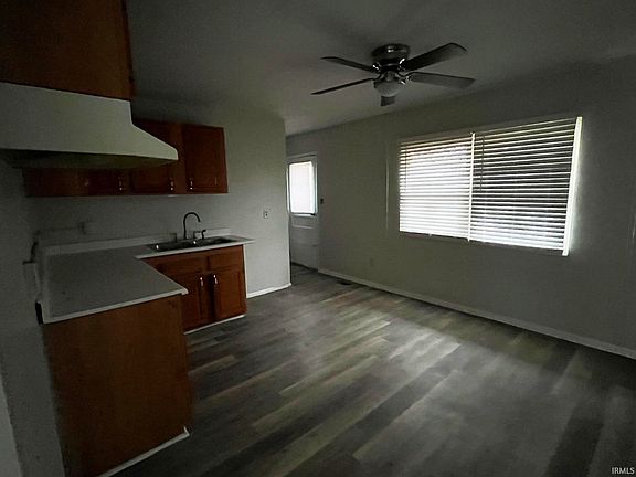 4th image of 1333 Southlea Dr