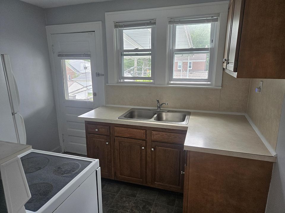 928 Maplegrove Ave, photo 22