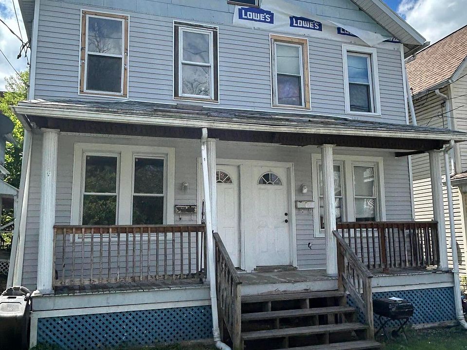 1st image of 215 215 & 1/2 William St
