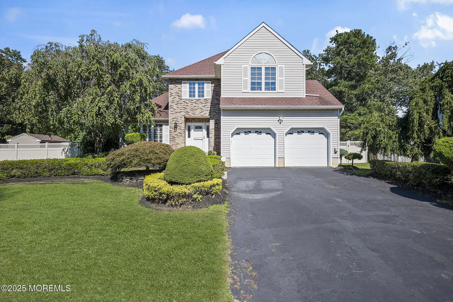8 Coral Drive photo 1