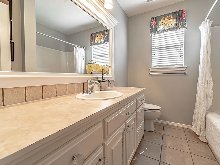 1807 Pine Ave — Photo 13