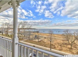 20 NW 1st St, Keyport, NJ 07735