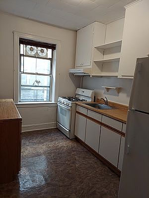 3rd image of 47-30 44th St #2