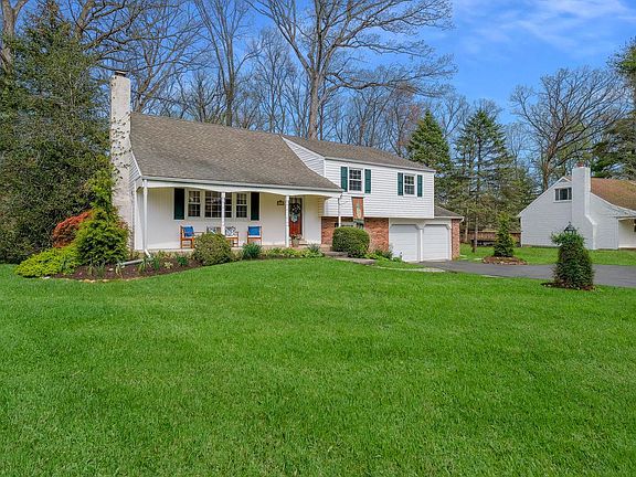 4th image of 138 Woodland Dr