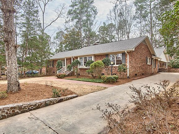 2nd image of 606 Churchill Dr