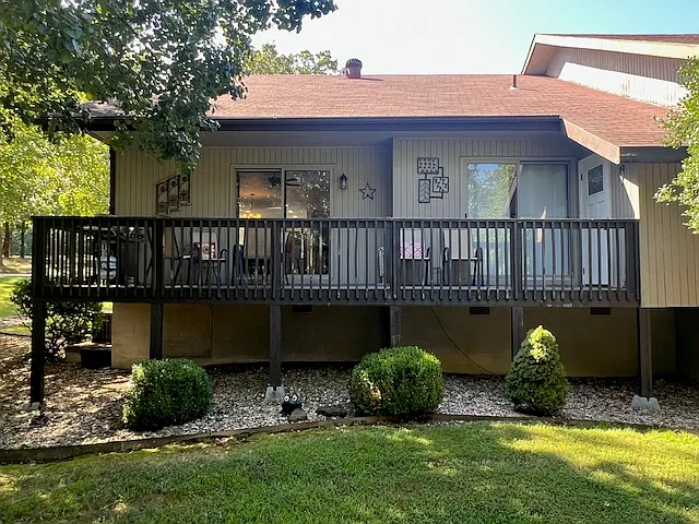 19 Lunsford Ln — Photo 28