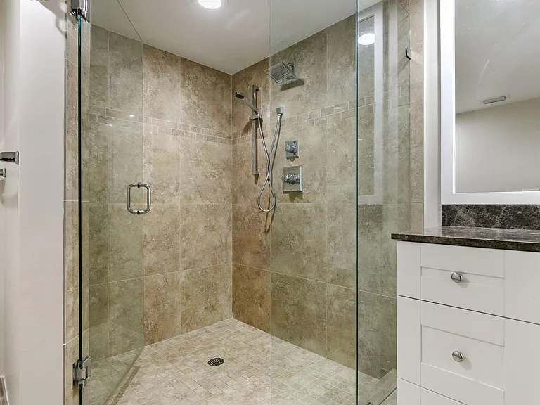 665 SE 21st Ave #104 — Photo 28