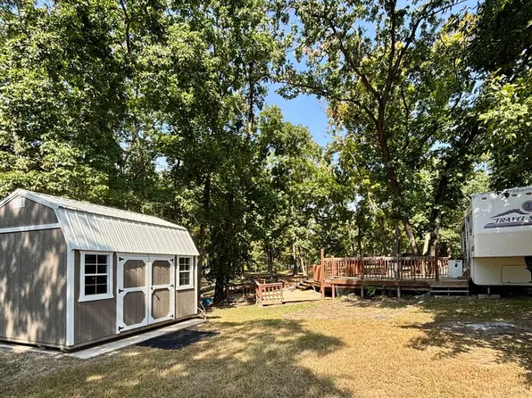 17219 Hickory Ct, Unionville, MO 63565