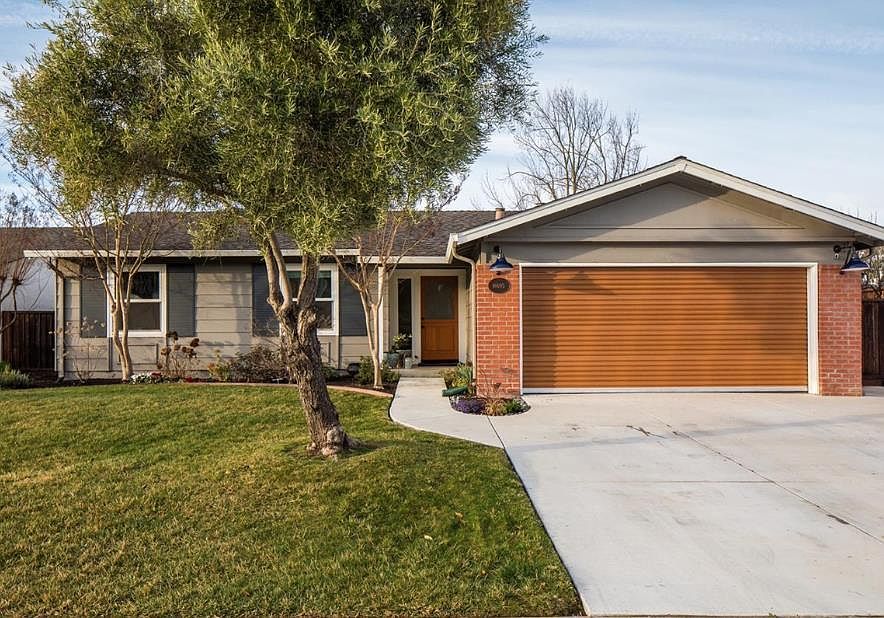 1st image of 16695 Sorrel Way