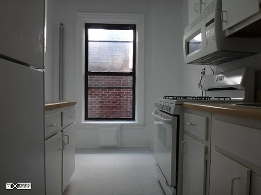 Rented by Citi Habitats | media 15