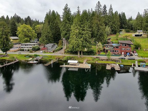 2nd image of 955 & 949 W Lake Samish Dr