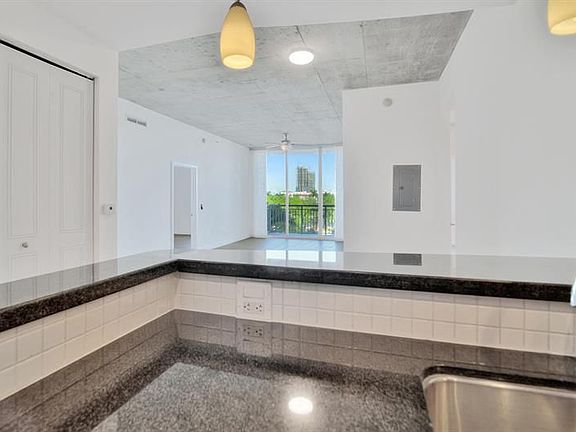 5th image of 300 S Australian Ave Unit 304