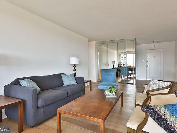 3rd image of 2401 Pennsylvania Ave APT 17B30
