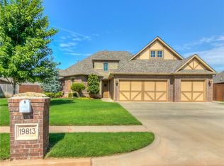 19813 Crest Ridge Dr, Edmond, OK 73012