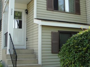 222 E Hartford Dr, Schaumburg, IL 60193