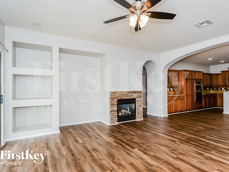 10769 E Marigold Ct — Photo 3