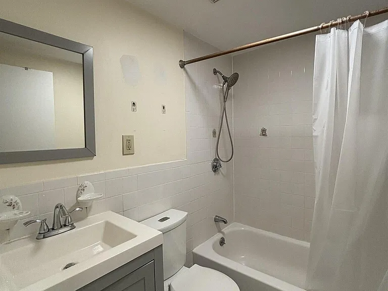 66 Pleasant St #2 — Photo 13