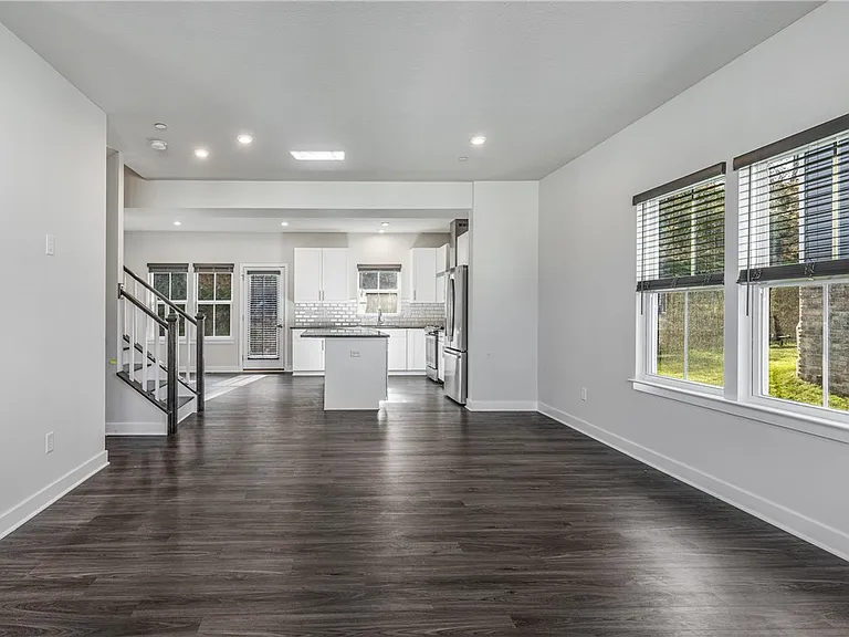 143 Moyer Hill Dr — Photo 4