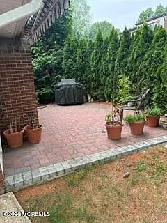 11 Rosewood Dr — Photo 2