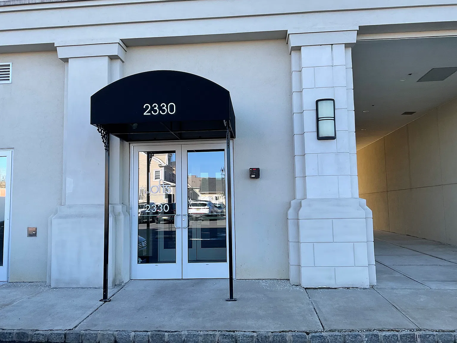 3 bed, 2042 sqft, $3,500 — Photo 1