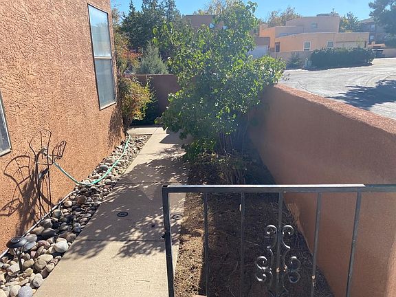 2nd image of 9423 Osuna Pl NE