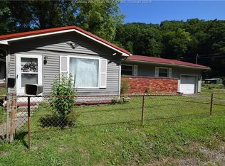 2952 Lens Creek Rd, Hernshaw, WV 25107