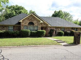 812 Mockingbird St, Bonham, TX 75418