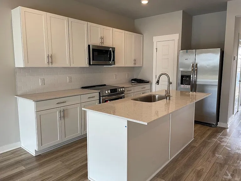 385 Casper Dr — Photo 14