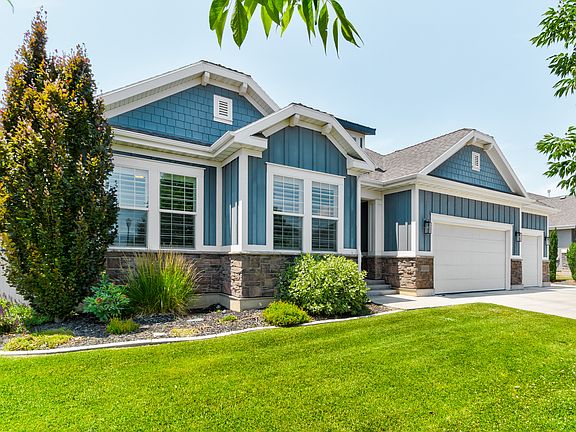 2nd image of 2919 N Meadow View Dr