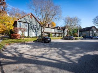 38 Bleakley Dr, Peekskill, NY 10566
