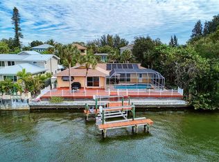 4946 Commonwealth Dr, Sarasota, FL 34242